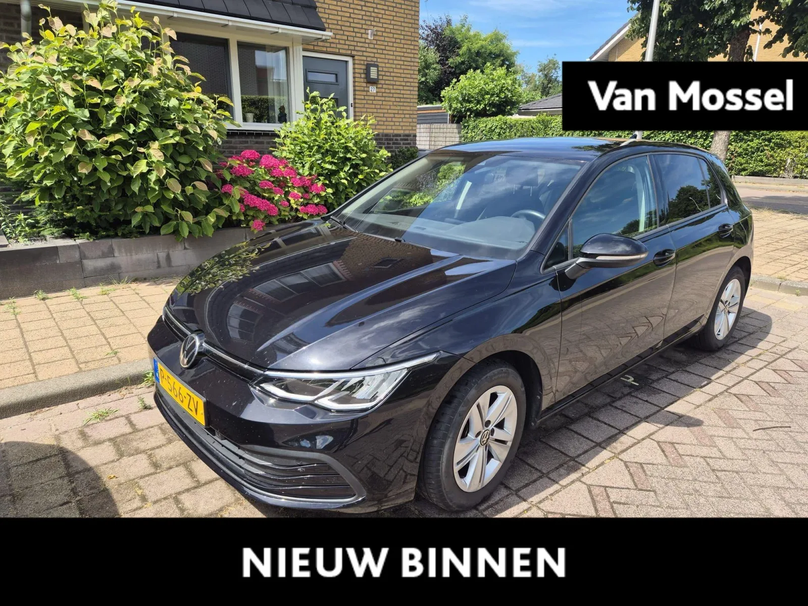 Volkswagen Golf (2022) — foto 1