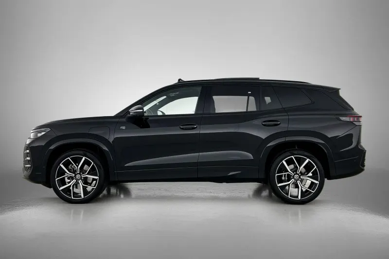 Volkswagen Tayron (2025)