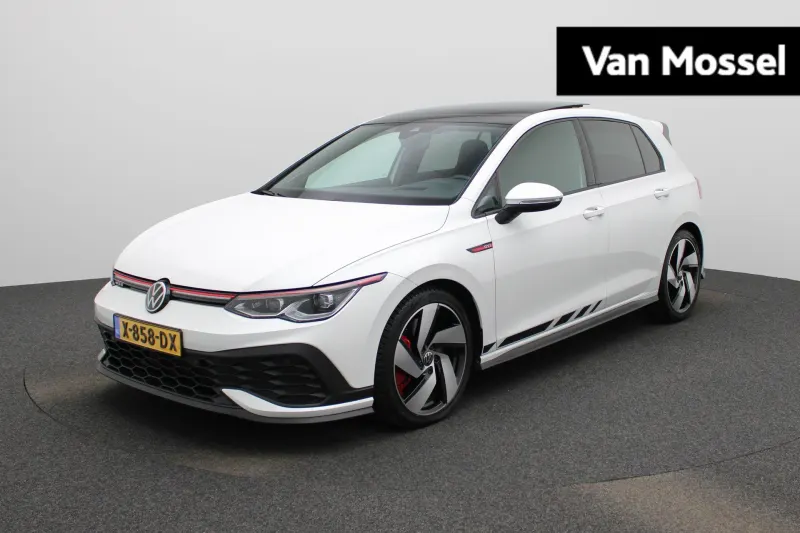Volkswagen Golf (2023)