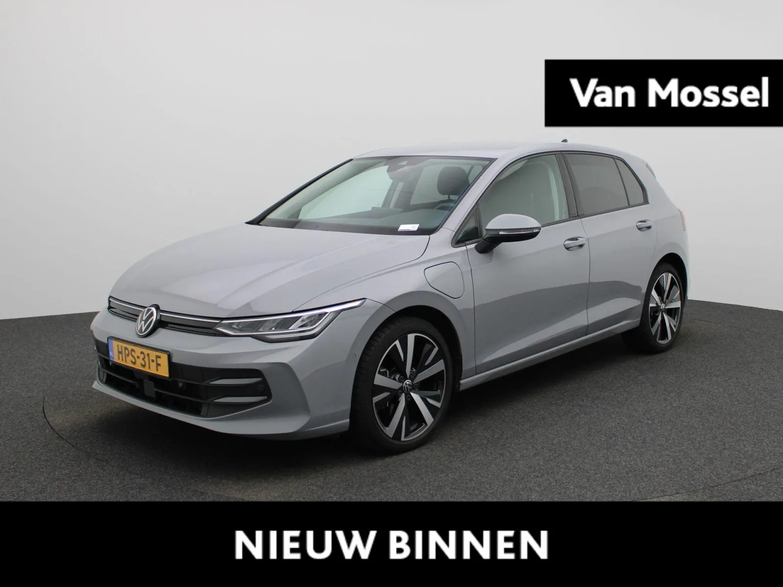 Volkswagen Golf (2025) — foto 1