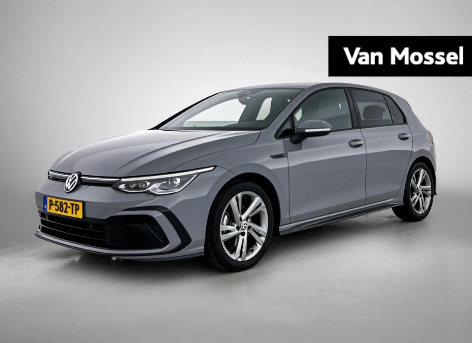 Volkswagen Golf (2021) — foto 1
