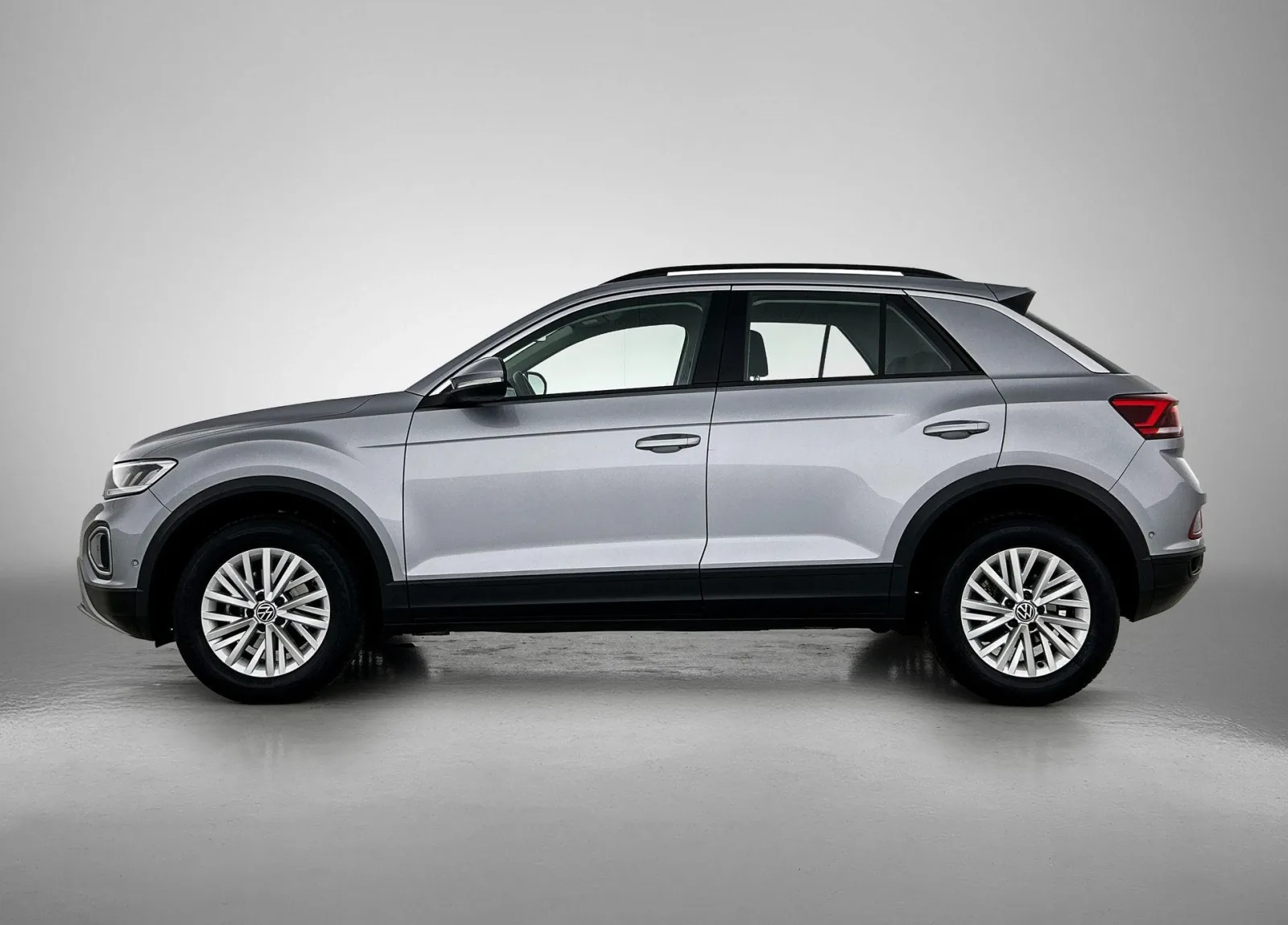 Volkswagen T-Roc (2023) — foto 1