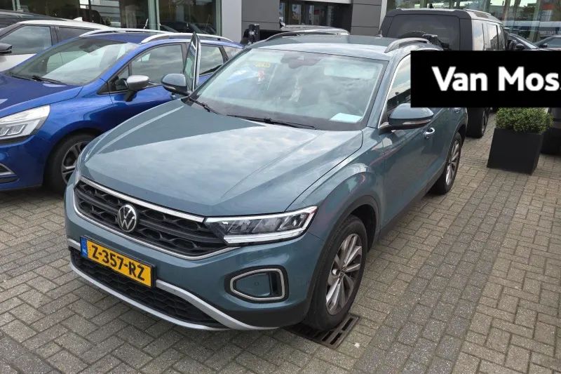 Volkswagen T-Roc (2023)