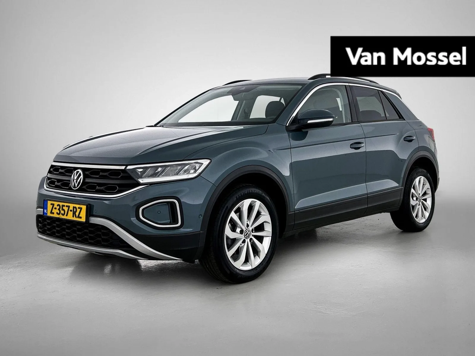 Volkswagen T-Roc (2023) — foto 1