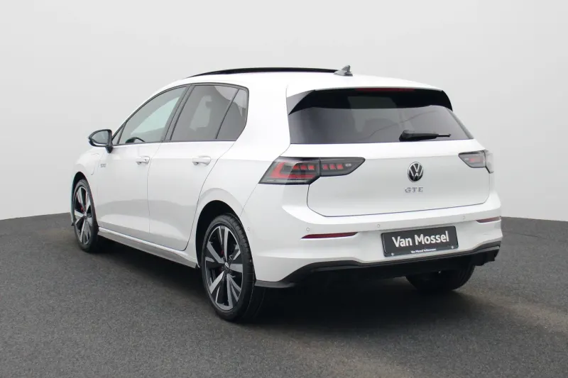 Volkswagen Golf (2025)
