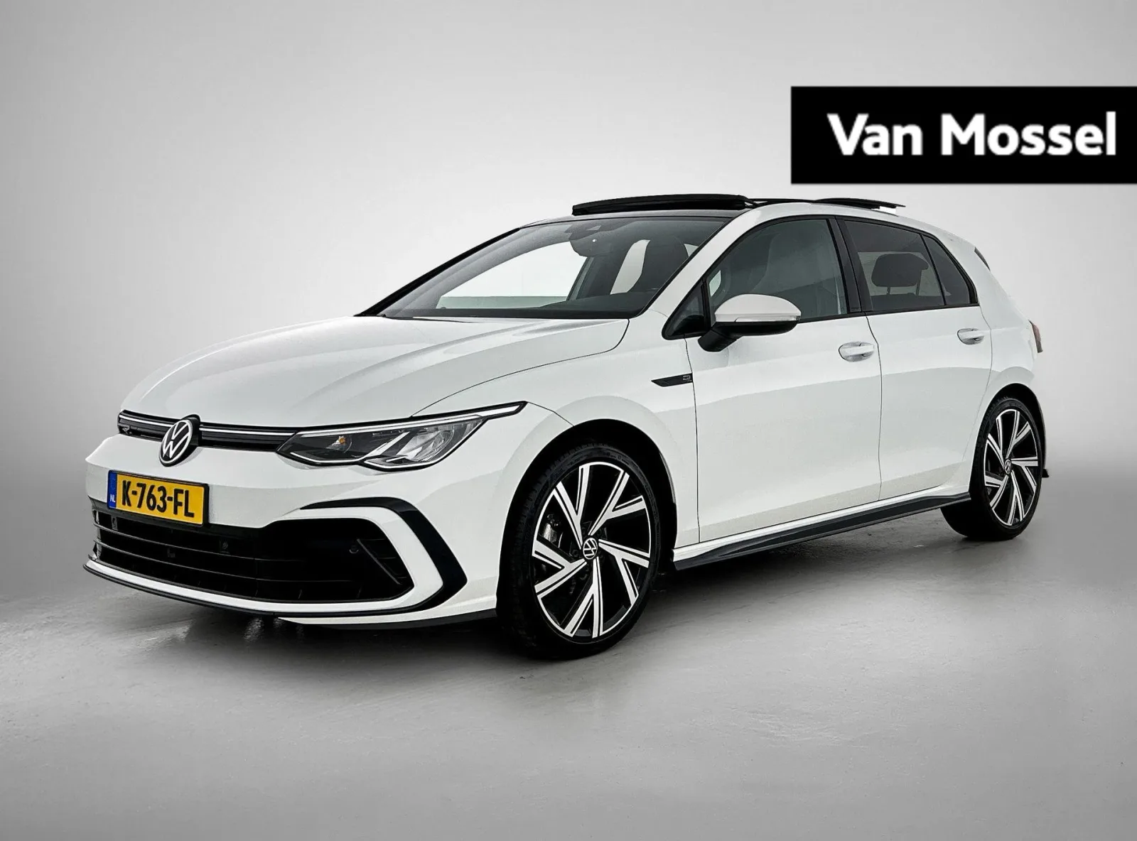 Volkswagen Golf (2021) — foto 1