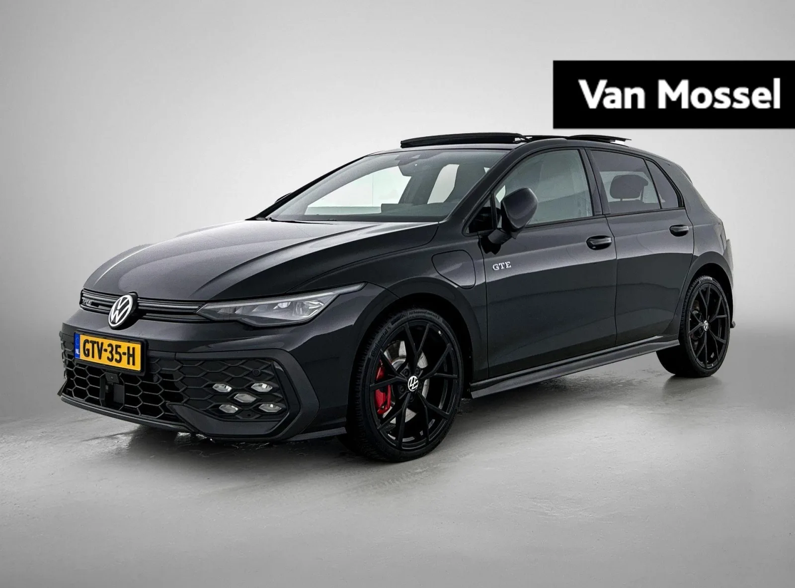 Volkswagen Golf (2024) — foto 1