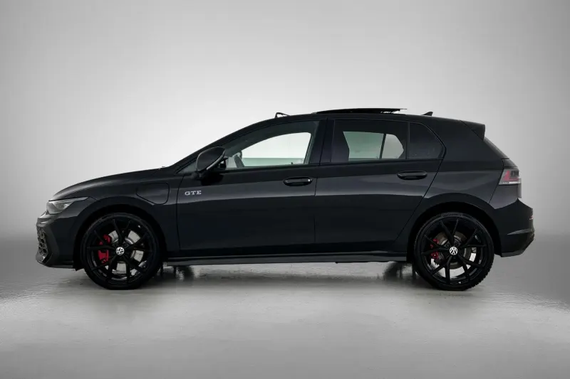 Volkswagen Golf (2024)