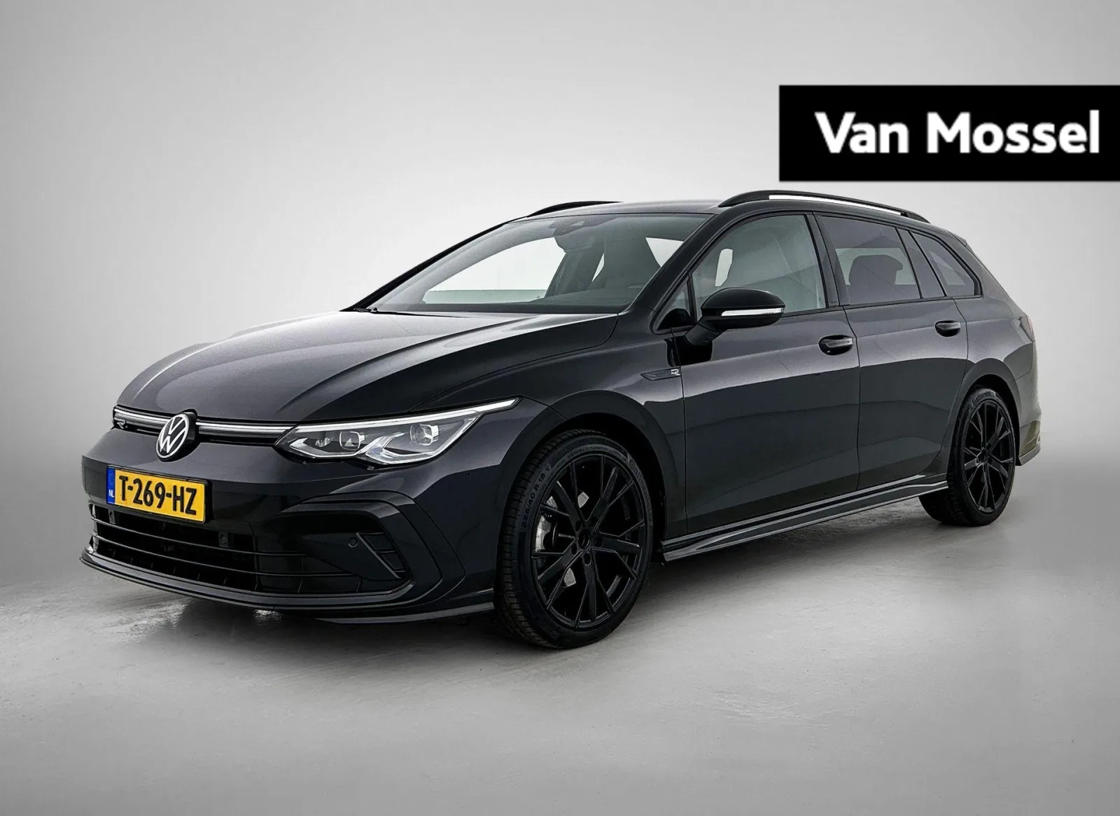 Volkswagen Golf (2023) — foto 1