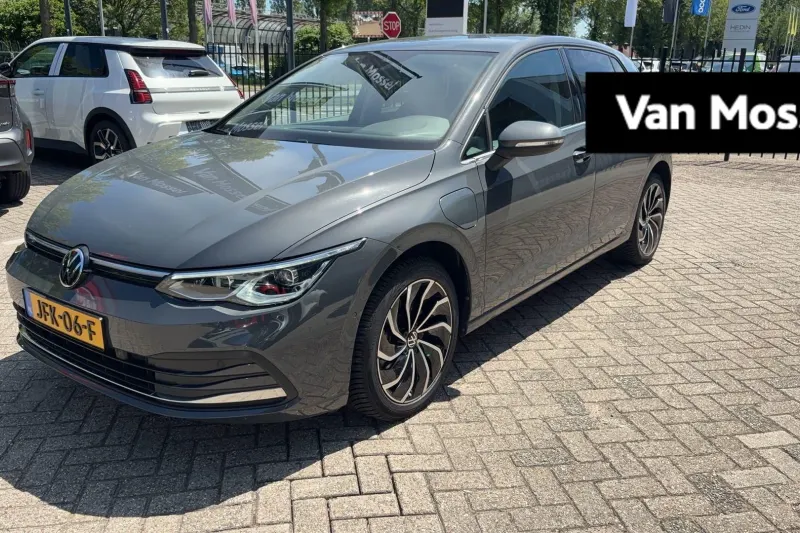 Volkswagen Golf (2021)