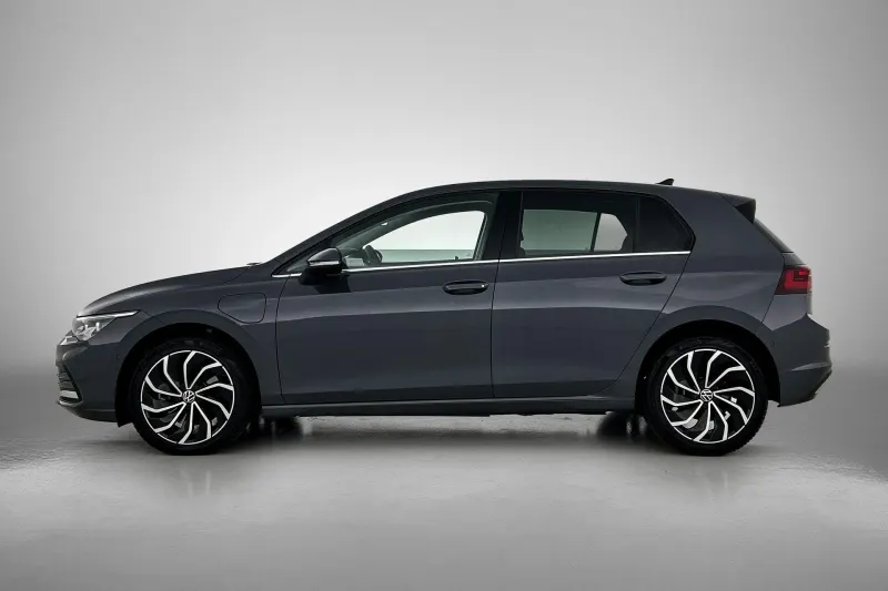 Volkswagen Golf (2021)