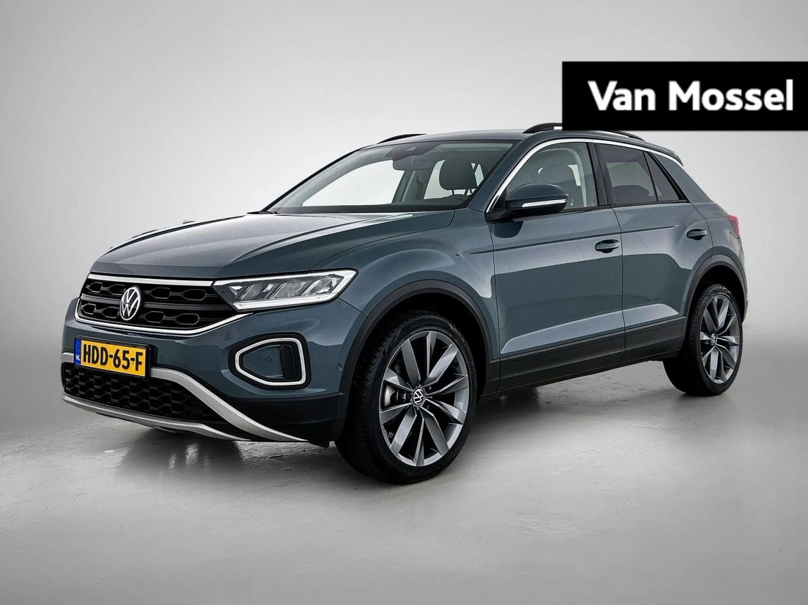 Volkswagen T-Roc (2025) — foto 1