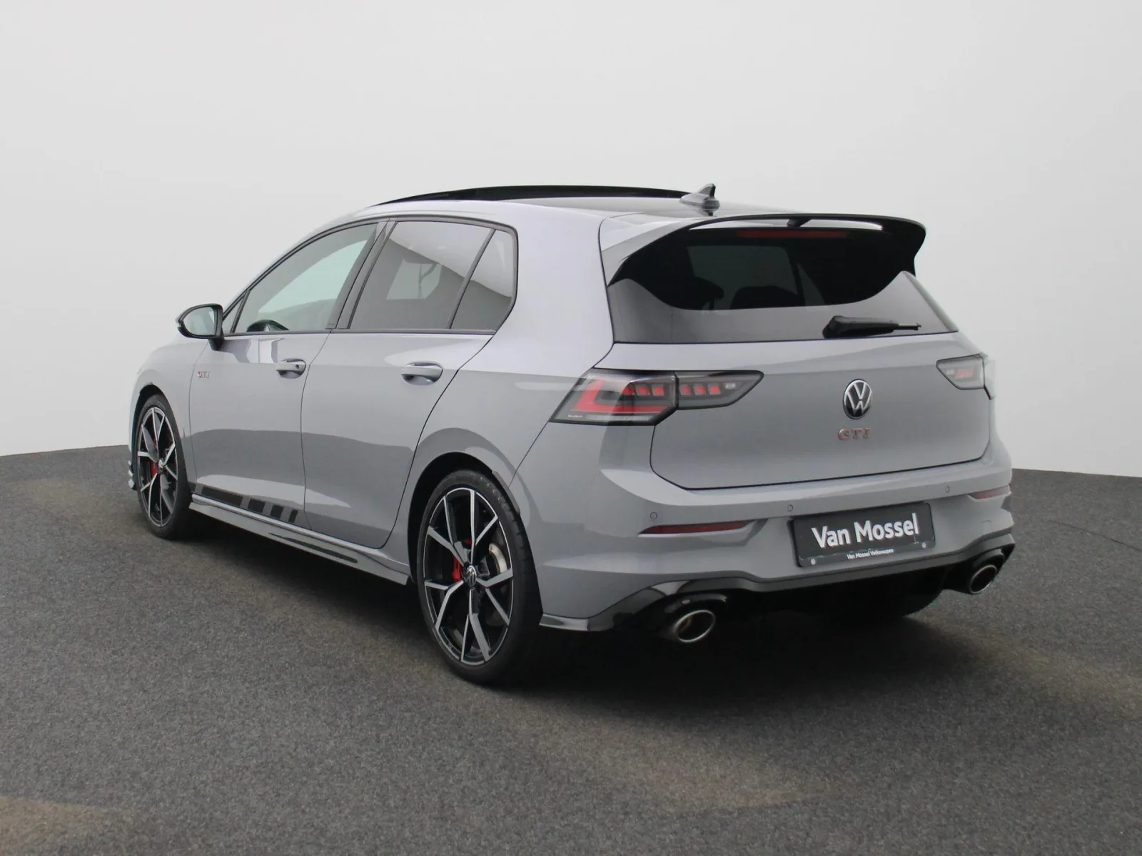Volkswagen Golf (2025) — foto 1