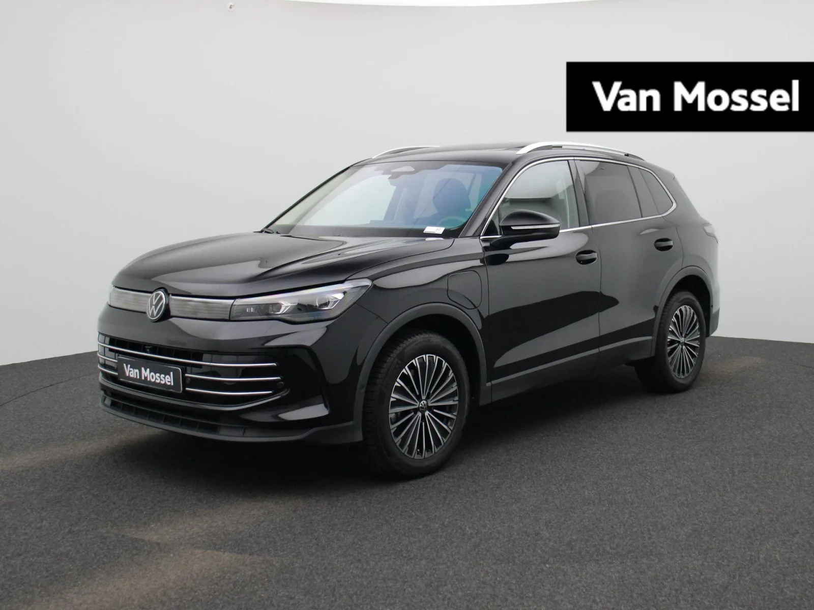 Volkswagen Tiguan (2024) — foto 1