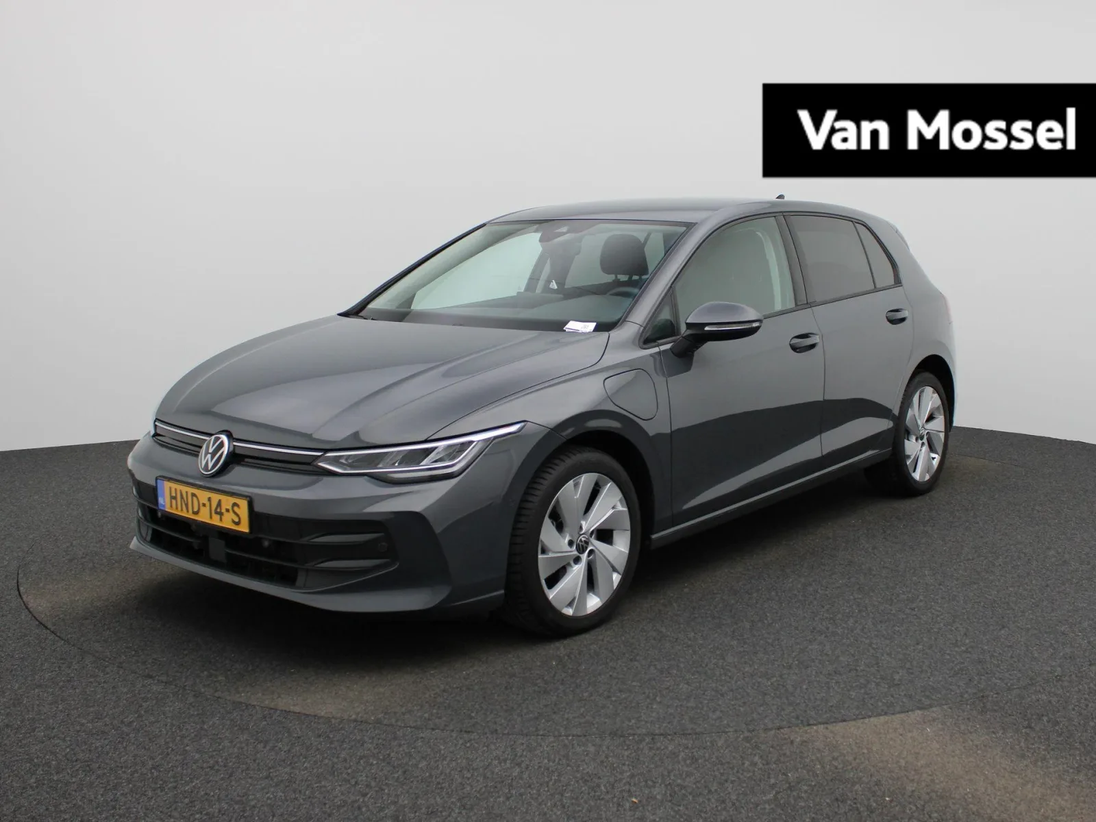 Volkswagen Golf (2025) — foto 1