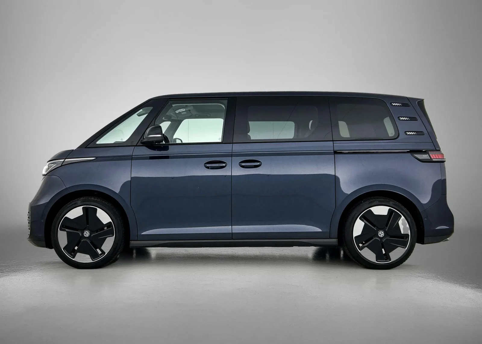 Volkswagen ID. Buzz (2023) — foto 1