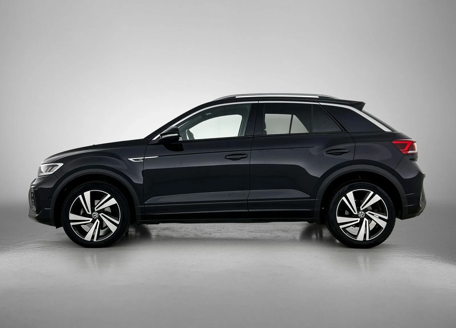 Volkswagen T-Roc (2023) — foto 1