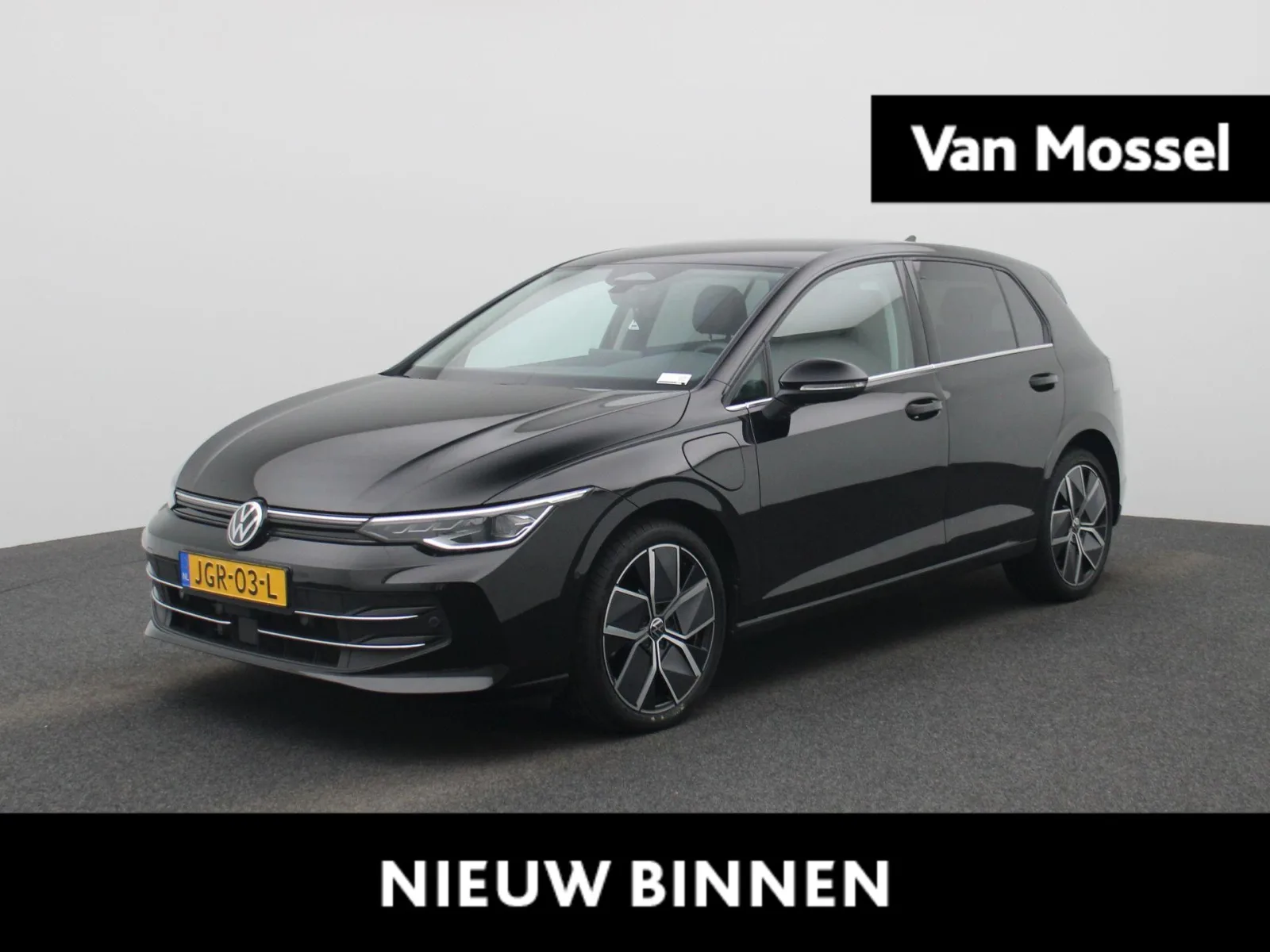 Volkswagen Golf (2025) — foto 1