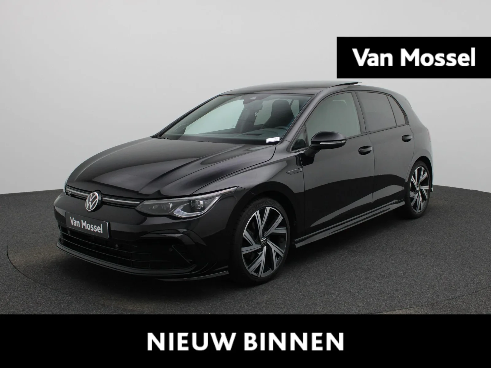 Volkswagen Golf (2022) — foto 1