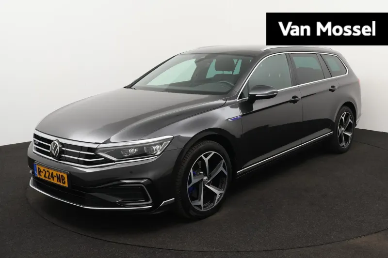 Volkswagen Passat (2023)