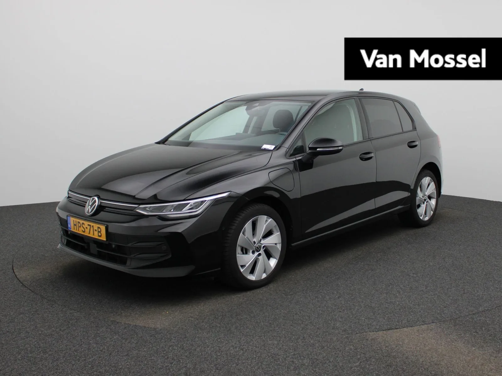 Volkswagen Golf (2025) — foto 1