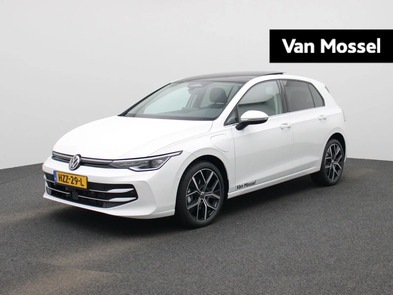 Volkswagen Golf (2025) — foto 1