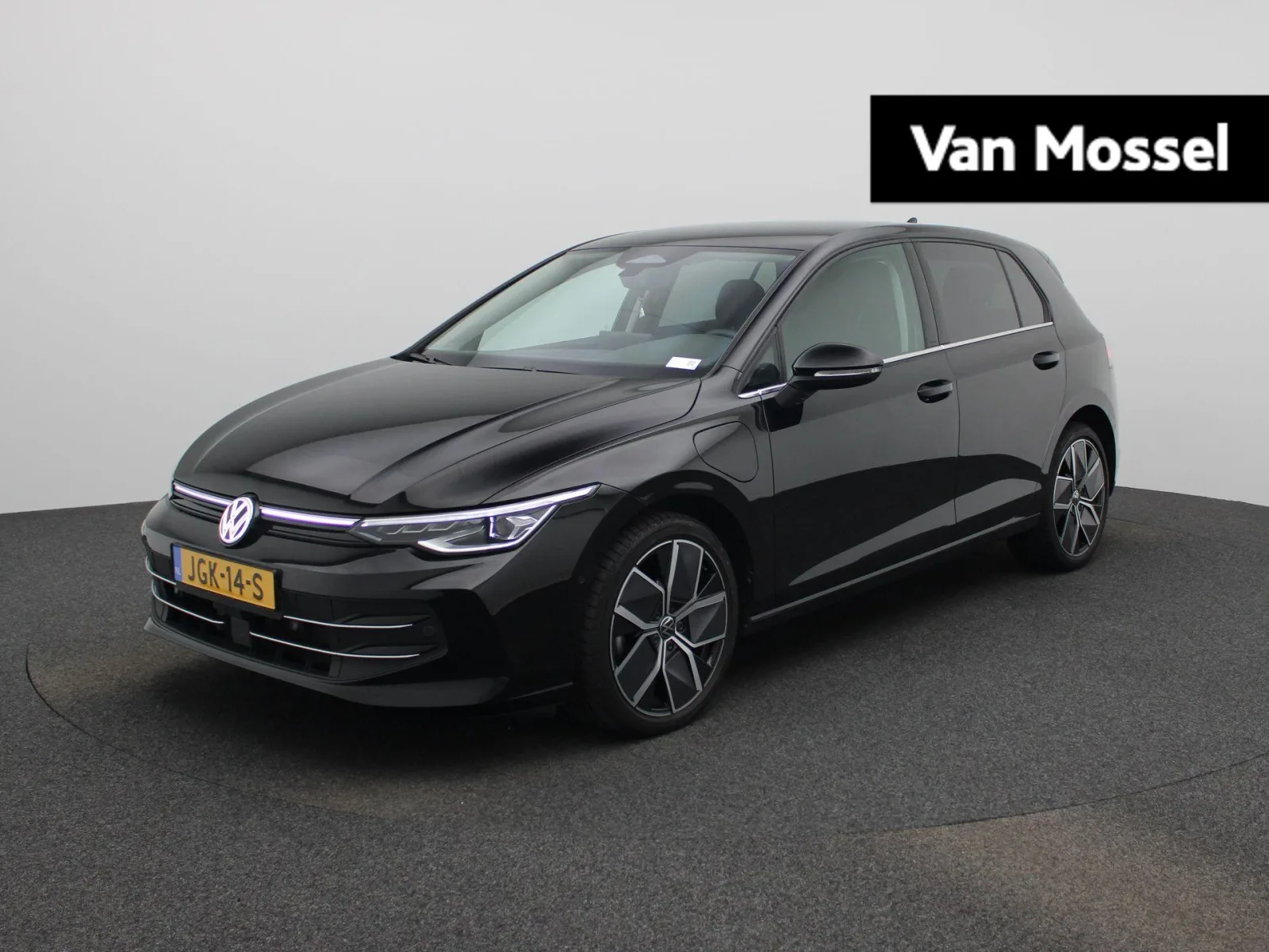 Volkswagen Golf (2025) — foto 1