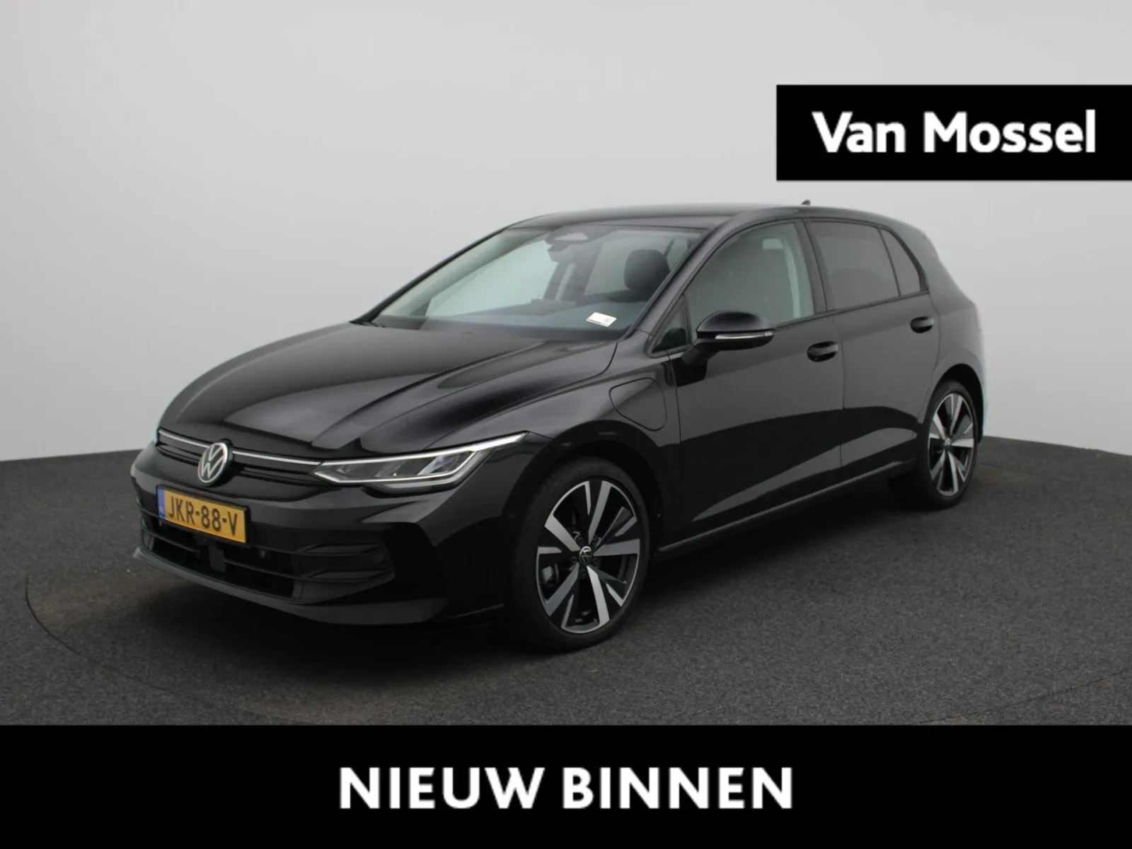 Volkswagen Golf (2025) — foto 1