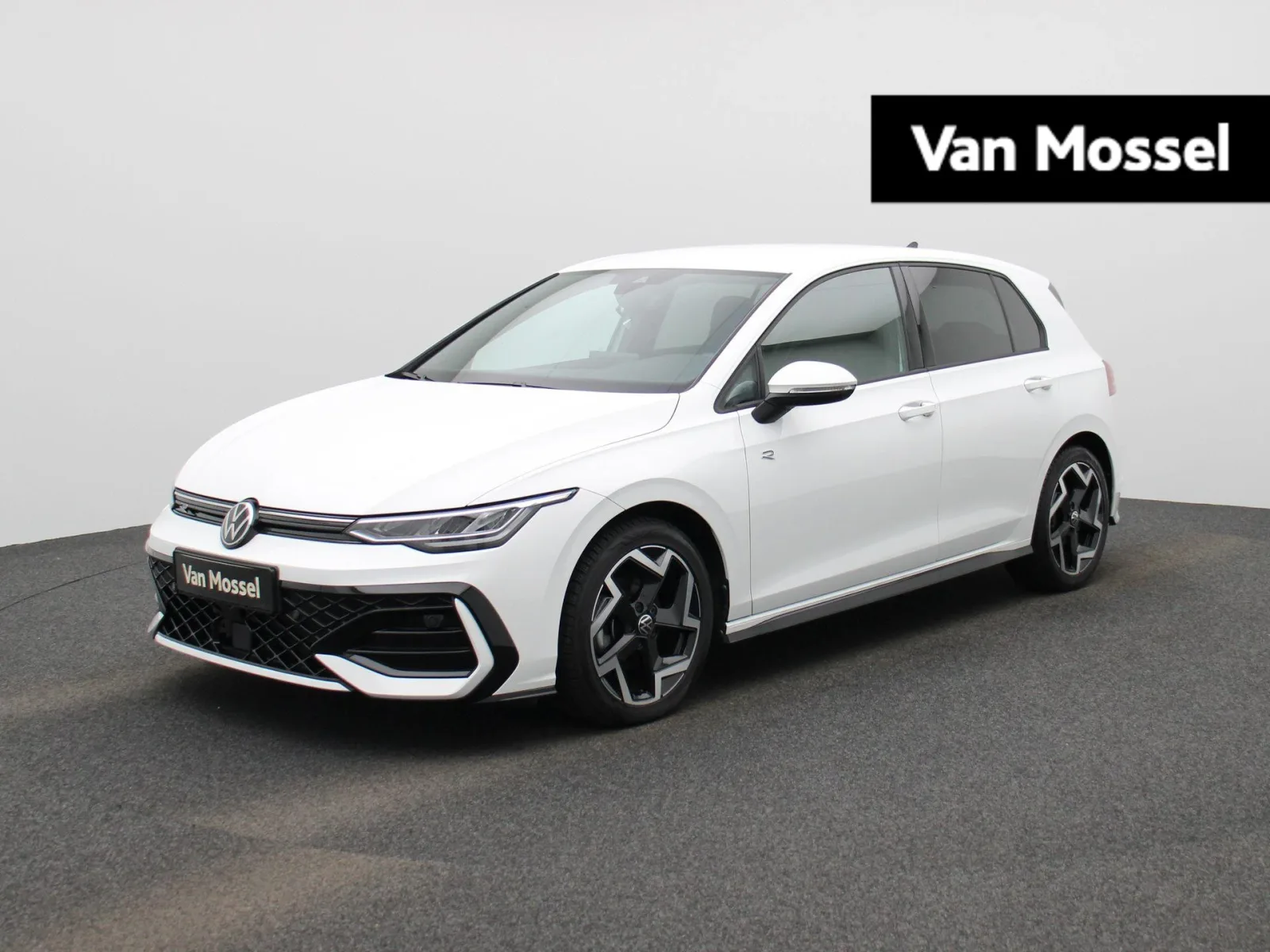 Volkswagen Golf (2025) — foto 1