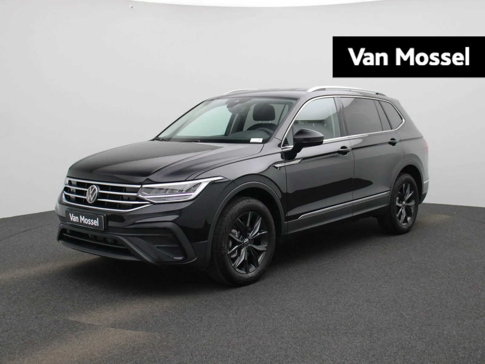 Volkswagen Tiguan (2025) — foto 1
