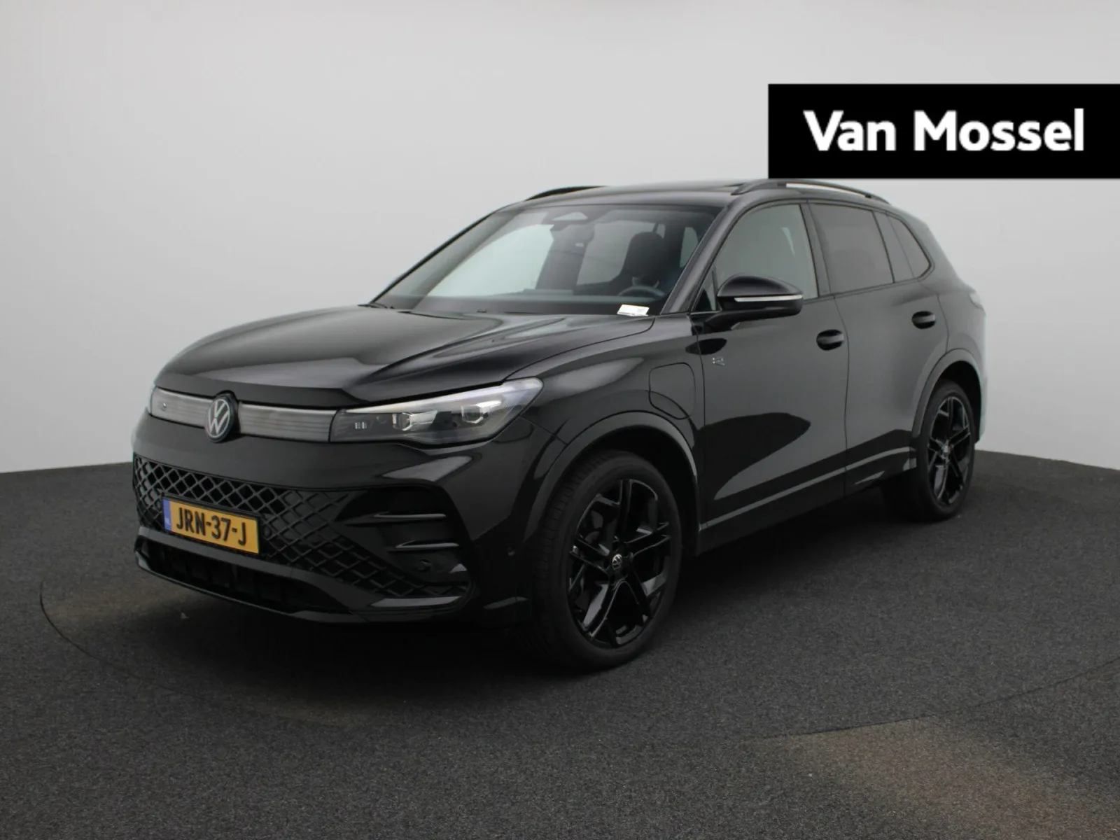 Volkswagen Tiguan (2025) — foto 1