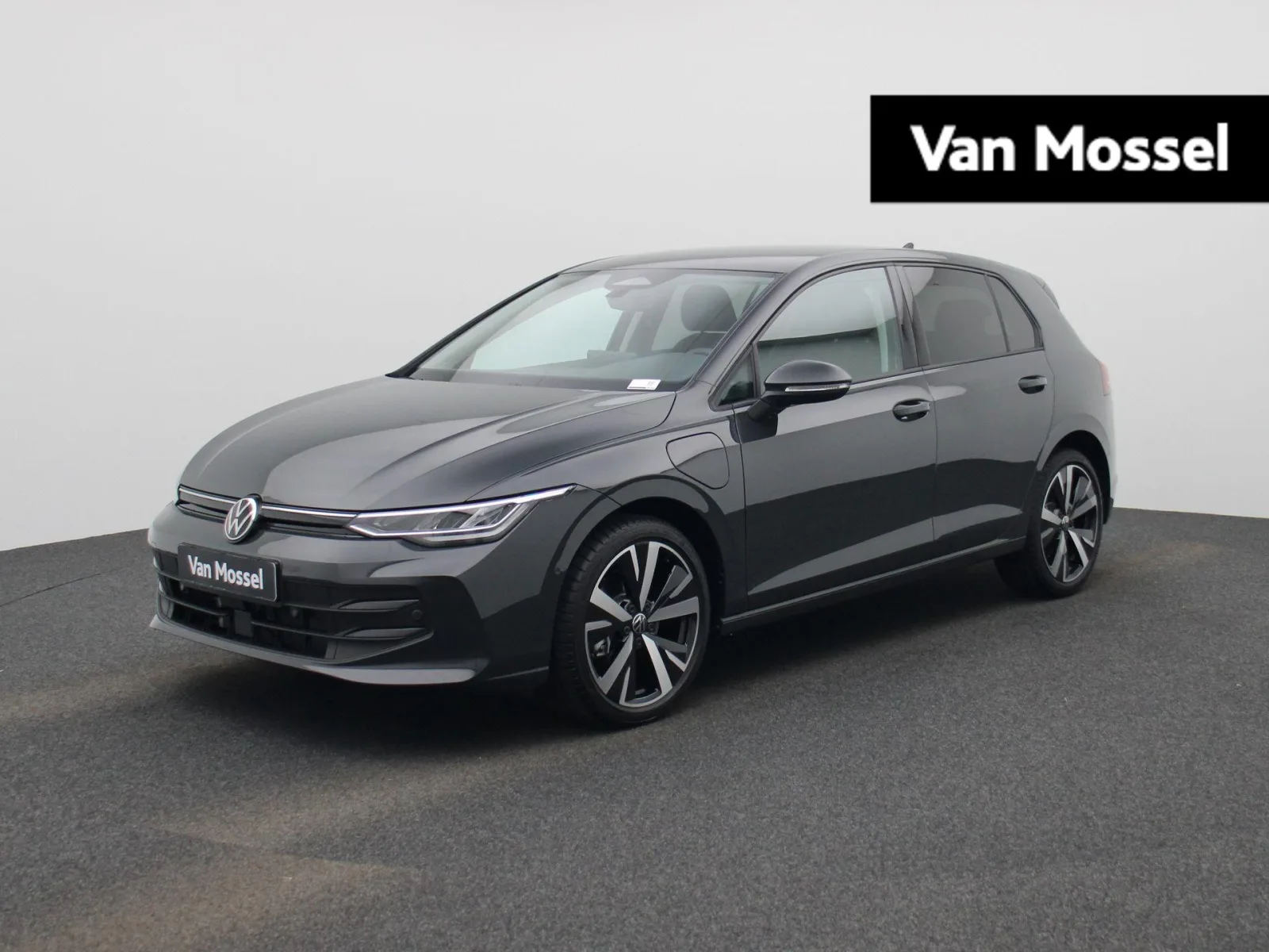Volkswagen Golf (2025) — foto 1