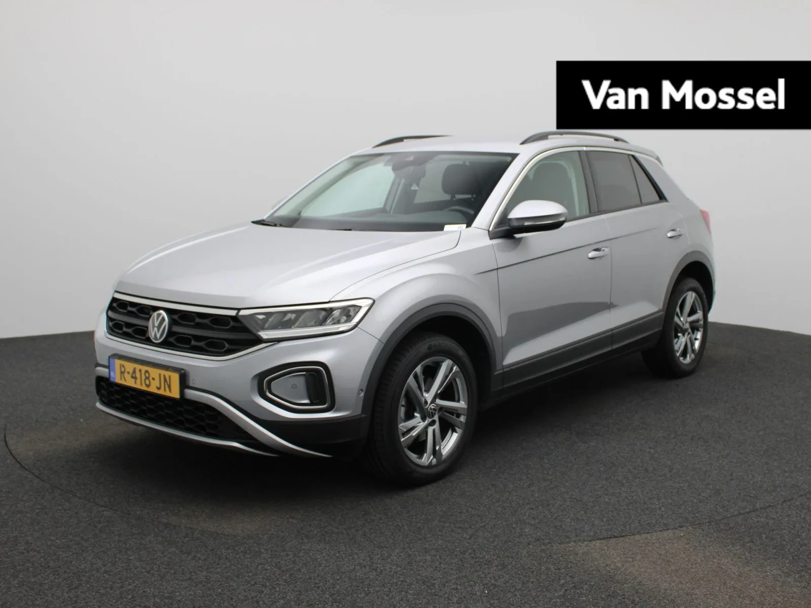 Volkswagen T-Roc (2022) — foto 1