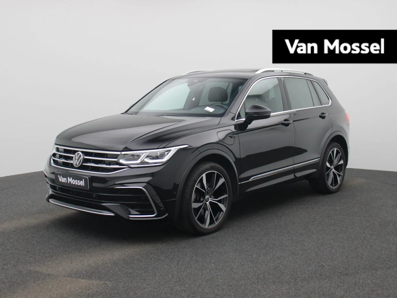 Volkswagen Tiguan (2022) — foto 1