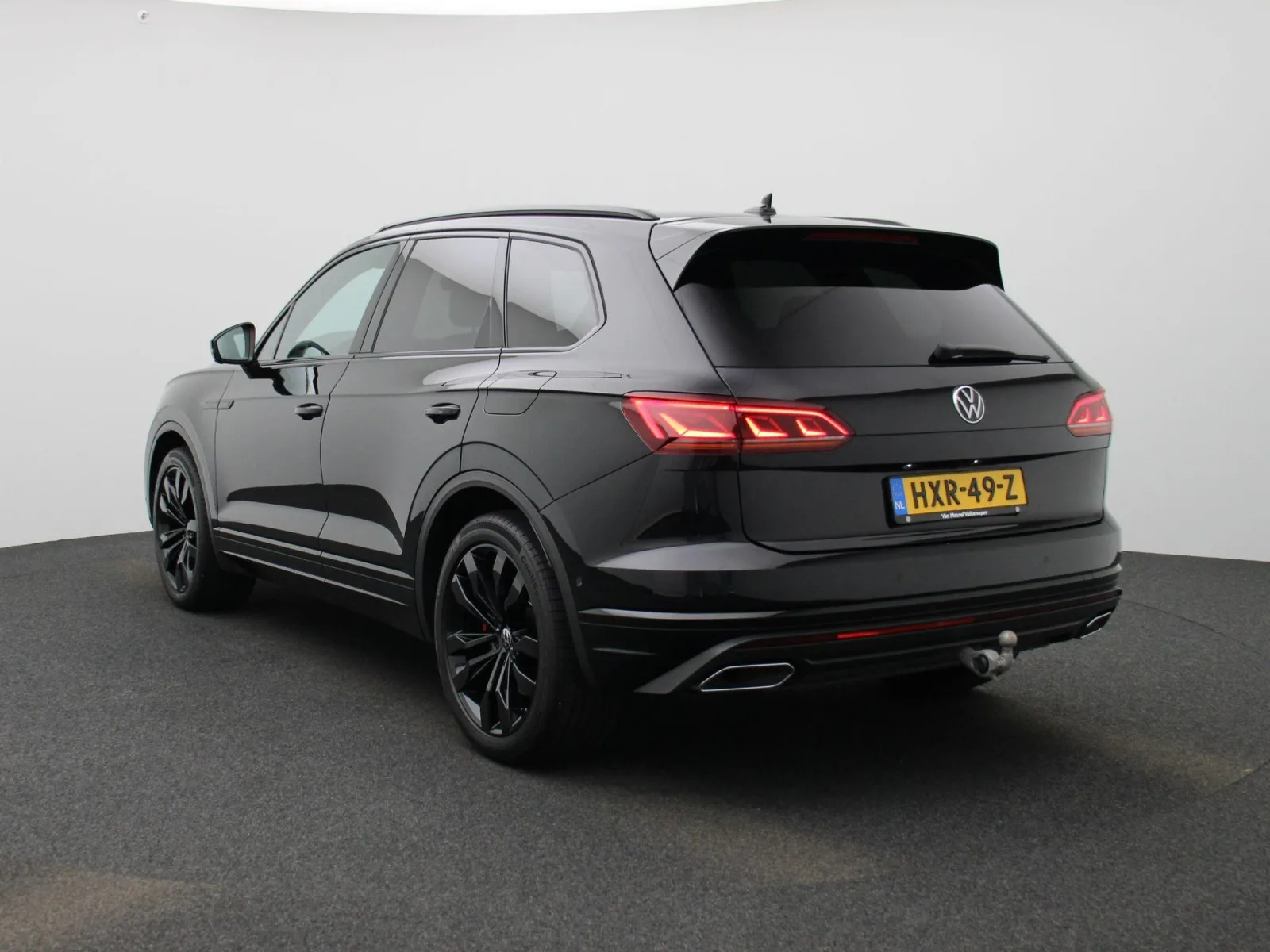 Volkswagen Touareg (2021) — foto 1