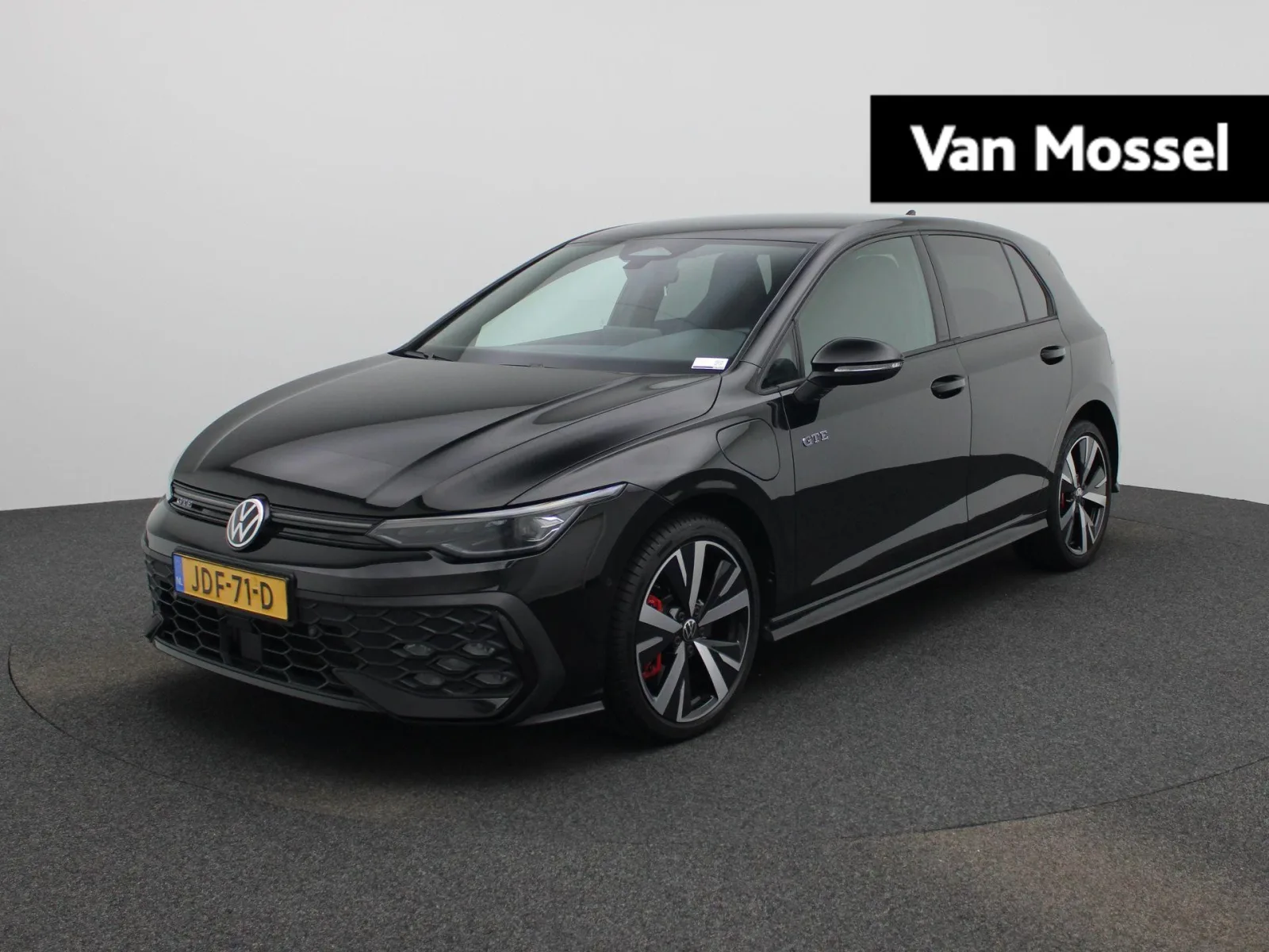 Volkswagen Golf (2025) — foto 1