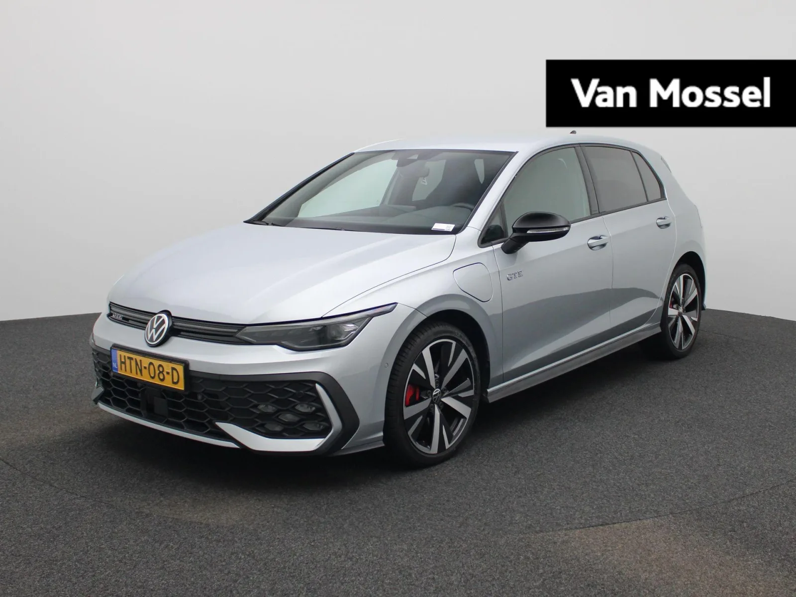 Volkswagen Golf (2025) — foto 1