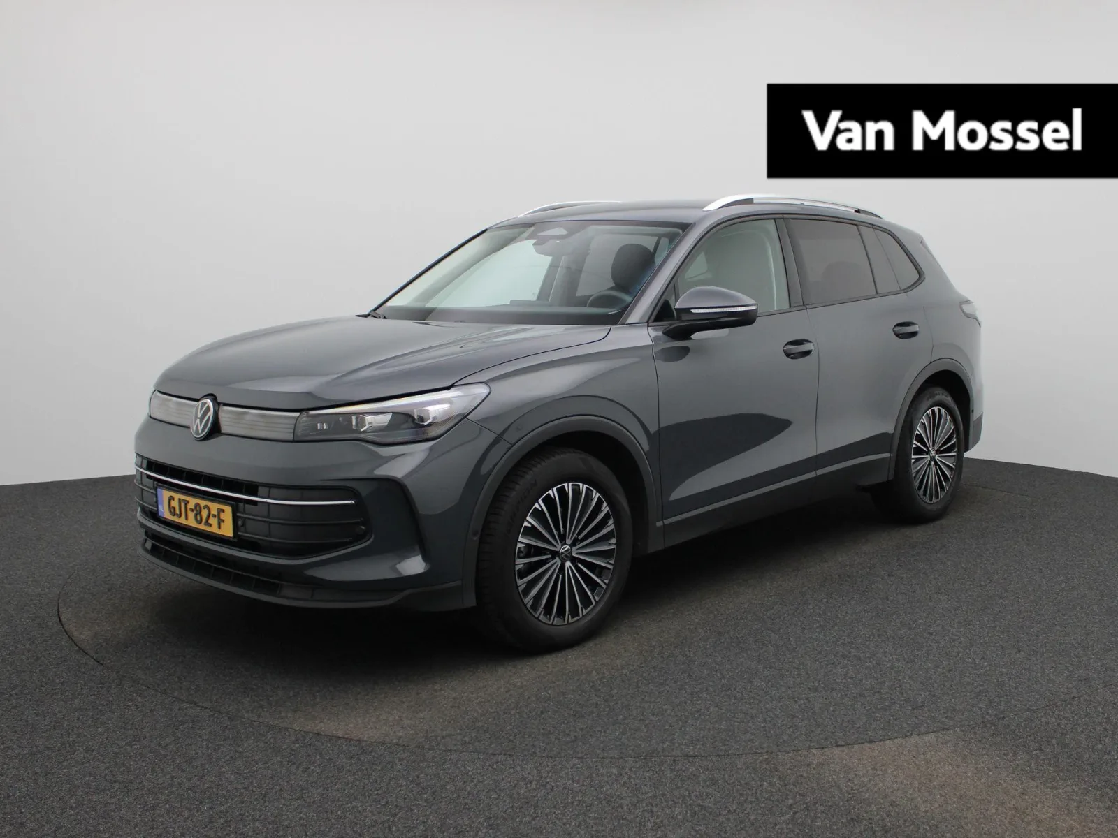 Volkswagen Tiguan (2024) — foto 1