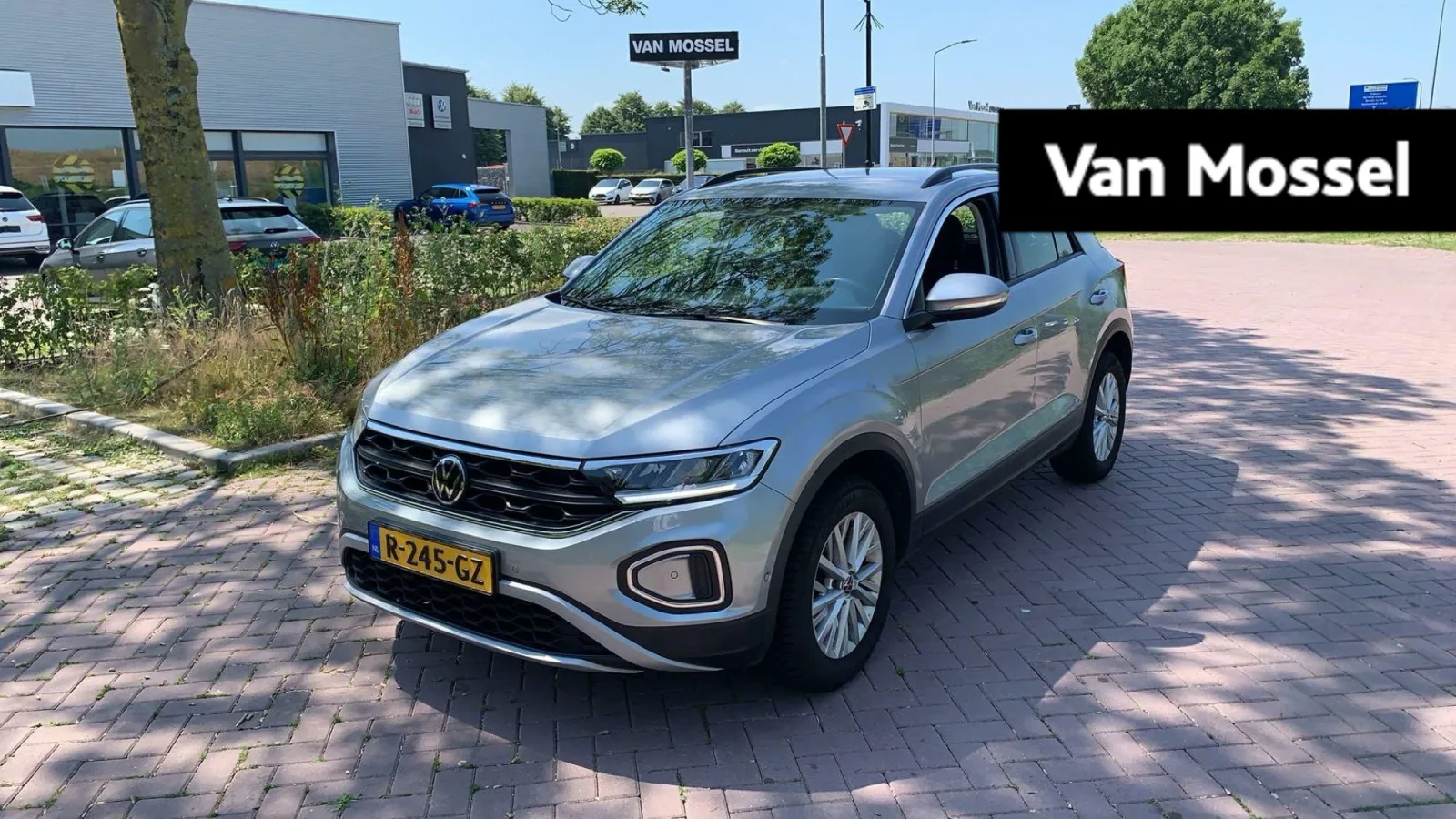 Volkswagen T-Roc (2022) — foto 1