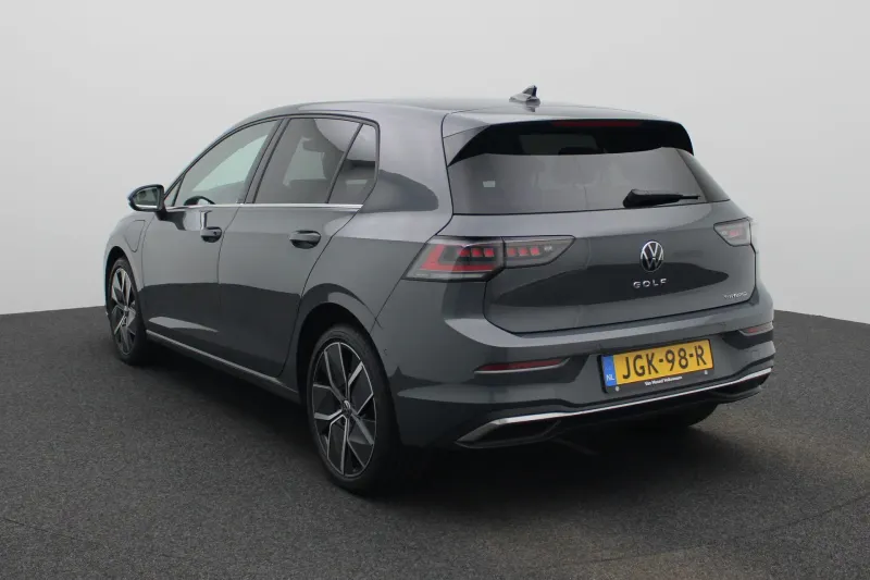 Volkswagen Golf (2025)
