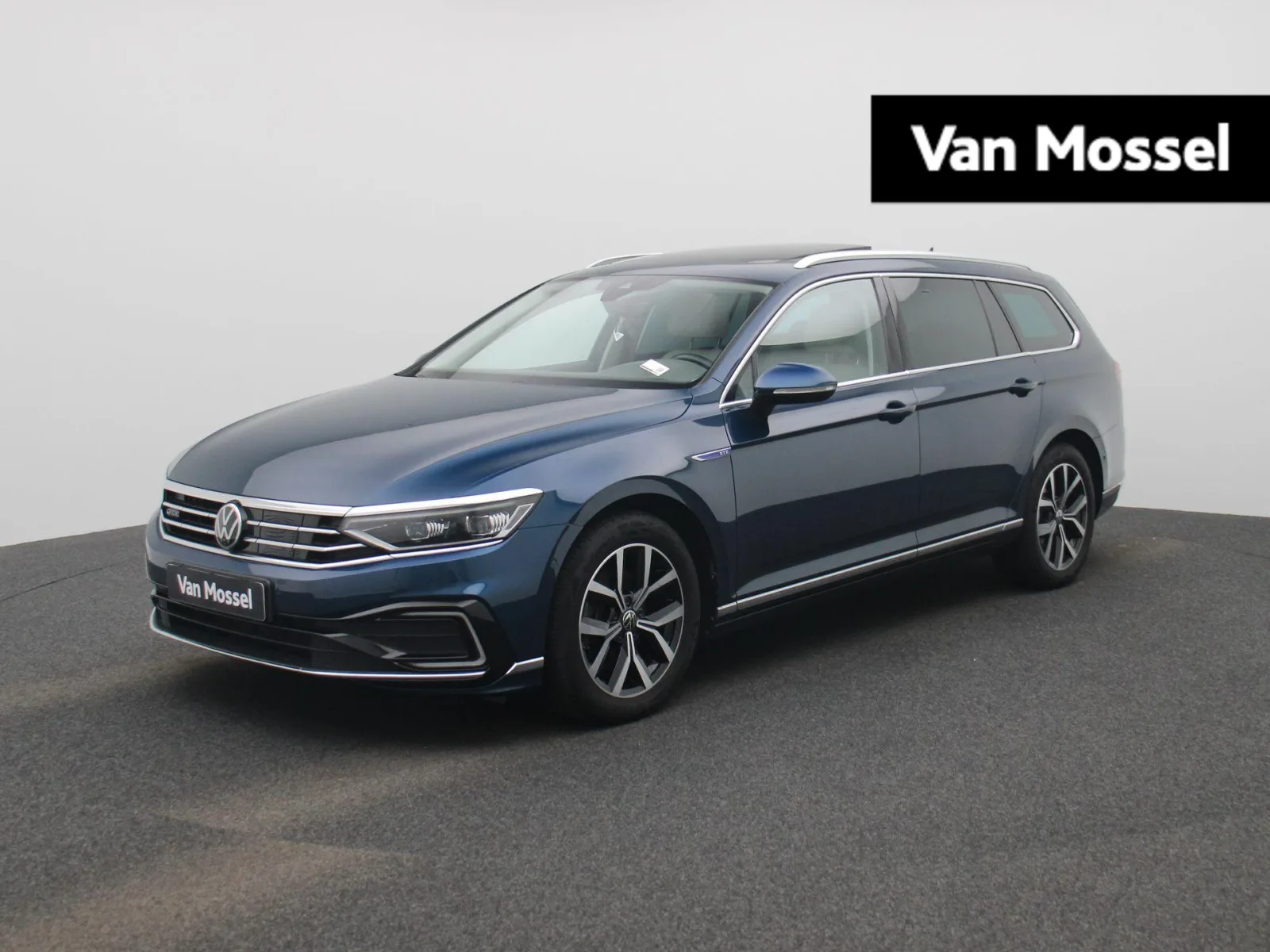 Volkswagen Passat (2020) — foto 1