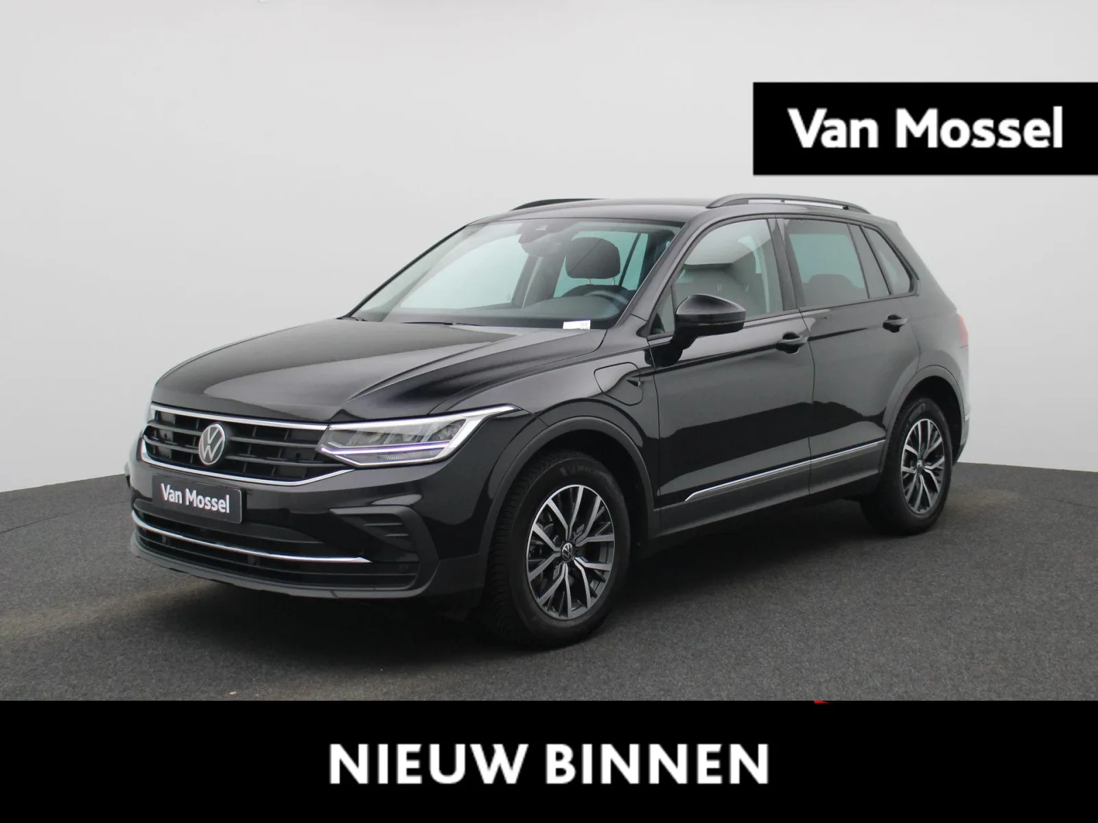 Volkswagen Tiguan (2024) — foto 1