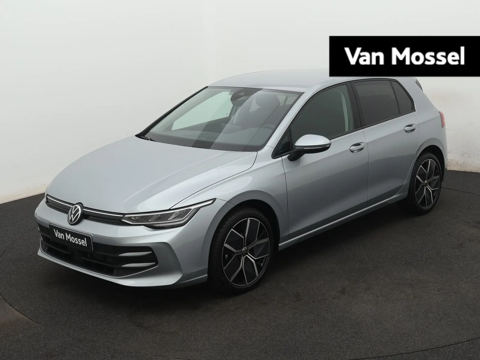 Volkswagen Golf (2025) — foto 1