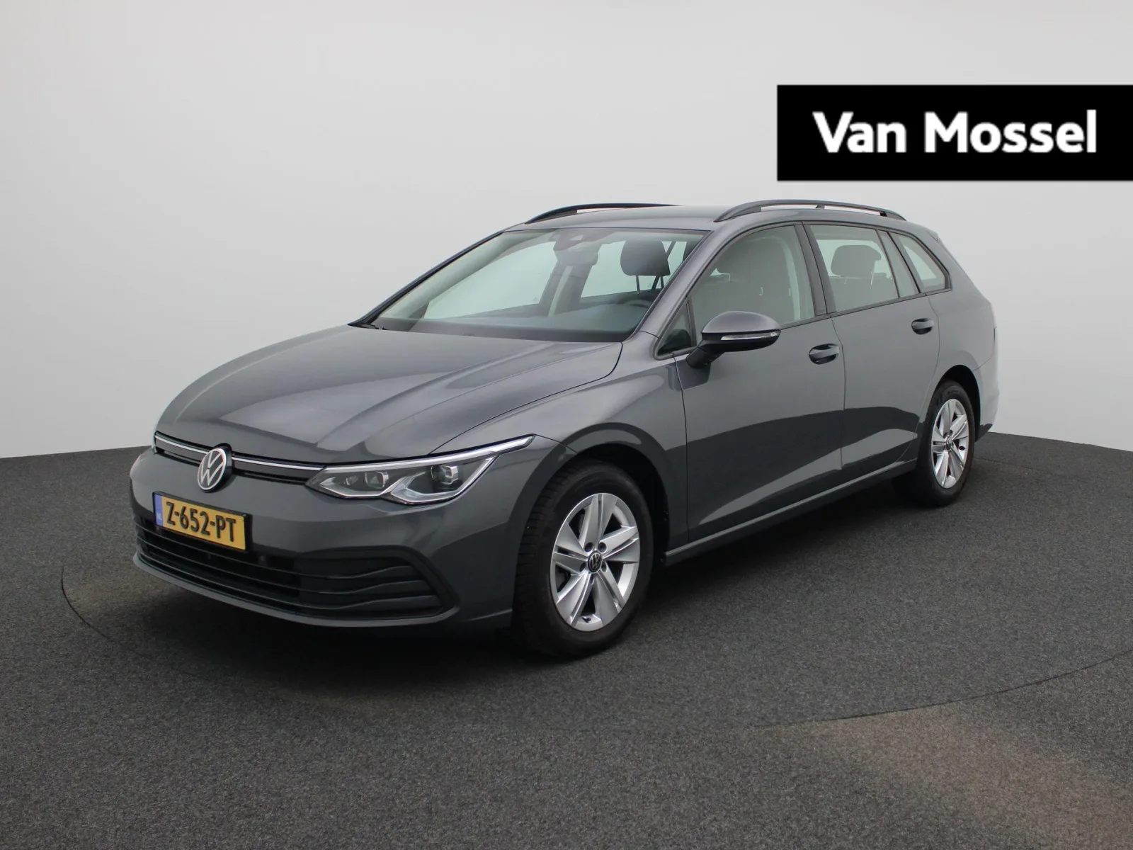 Volkswagen Golf (2022) — foto 1