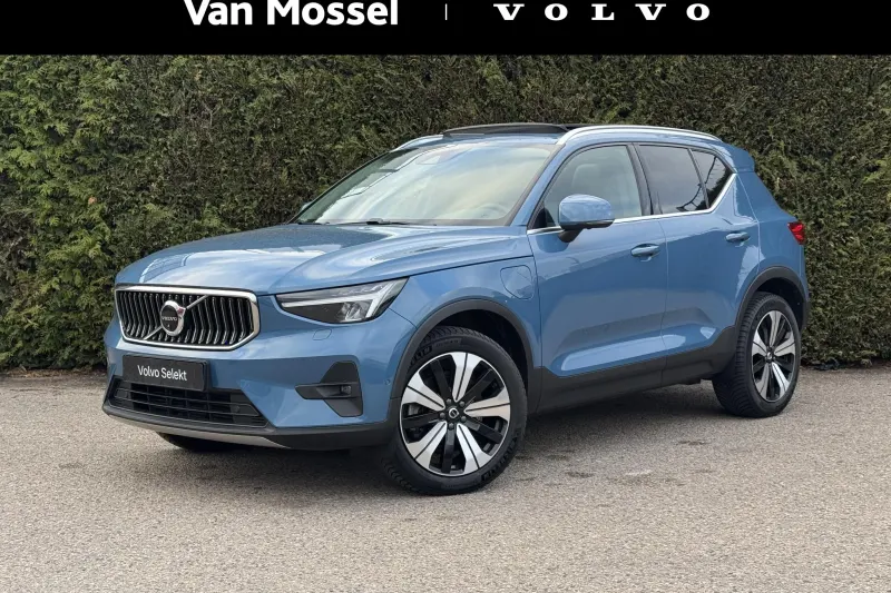 Volvo XC40 (2023)