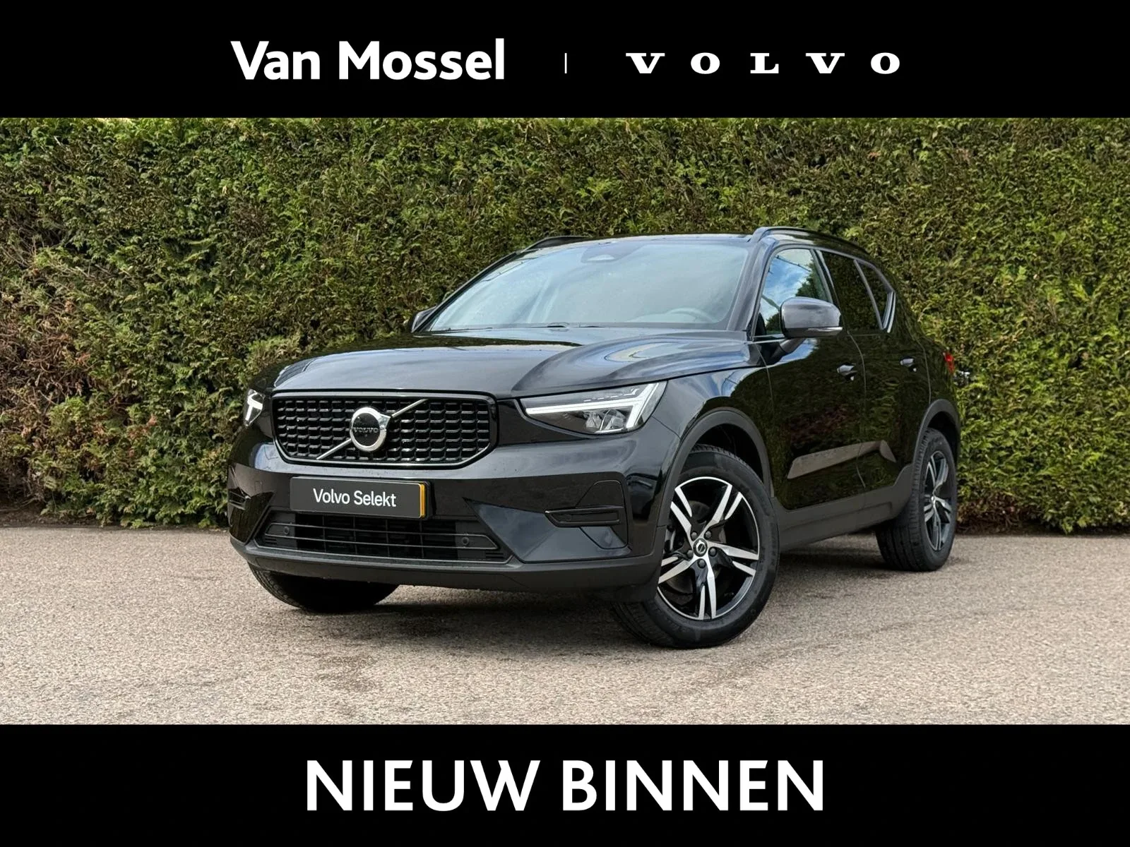 Volvo XC40 (2026) — foto 1