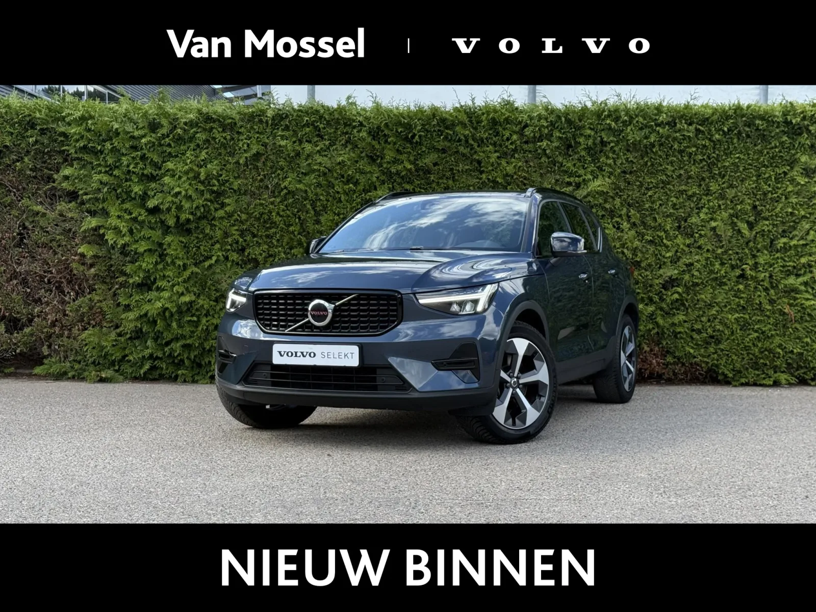 Volvo XC40 (2025) — foto 1