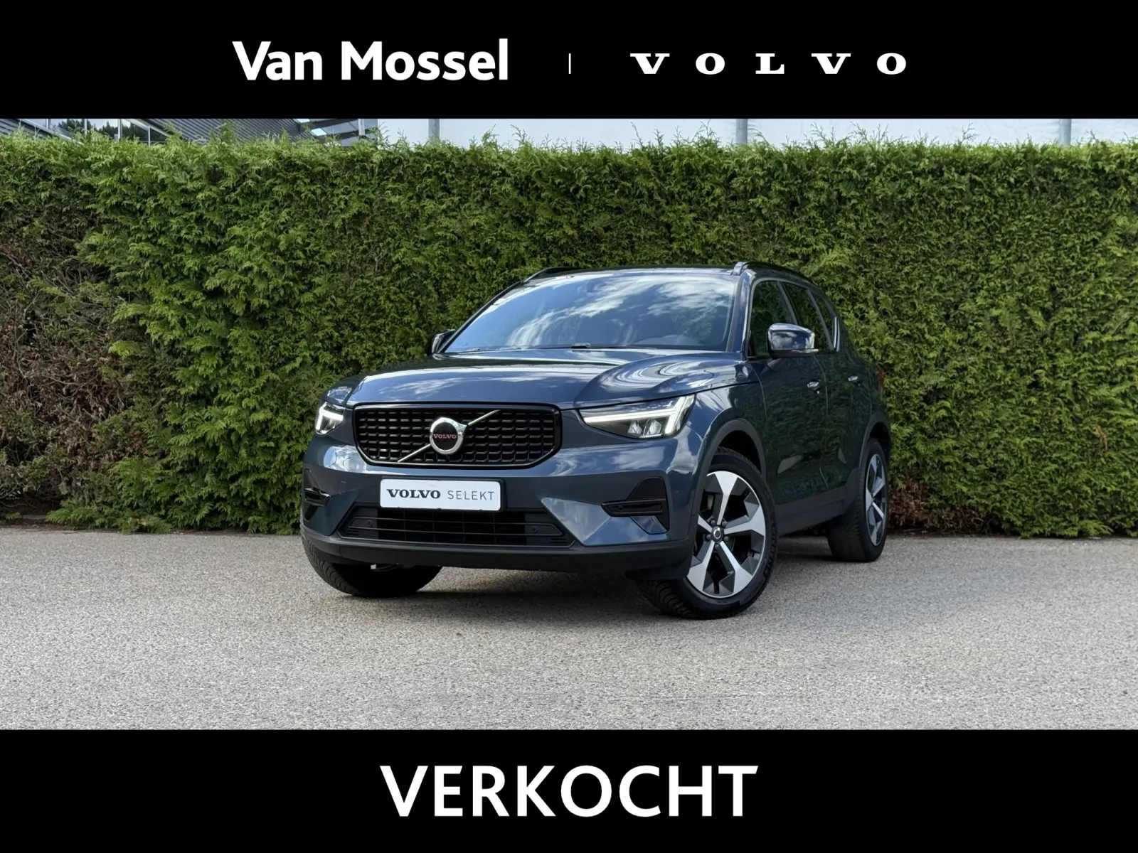 Volvo XC40 (2025) — foto 1