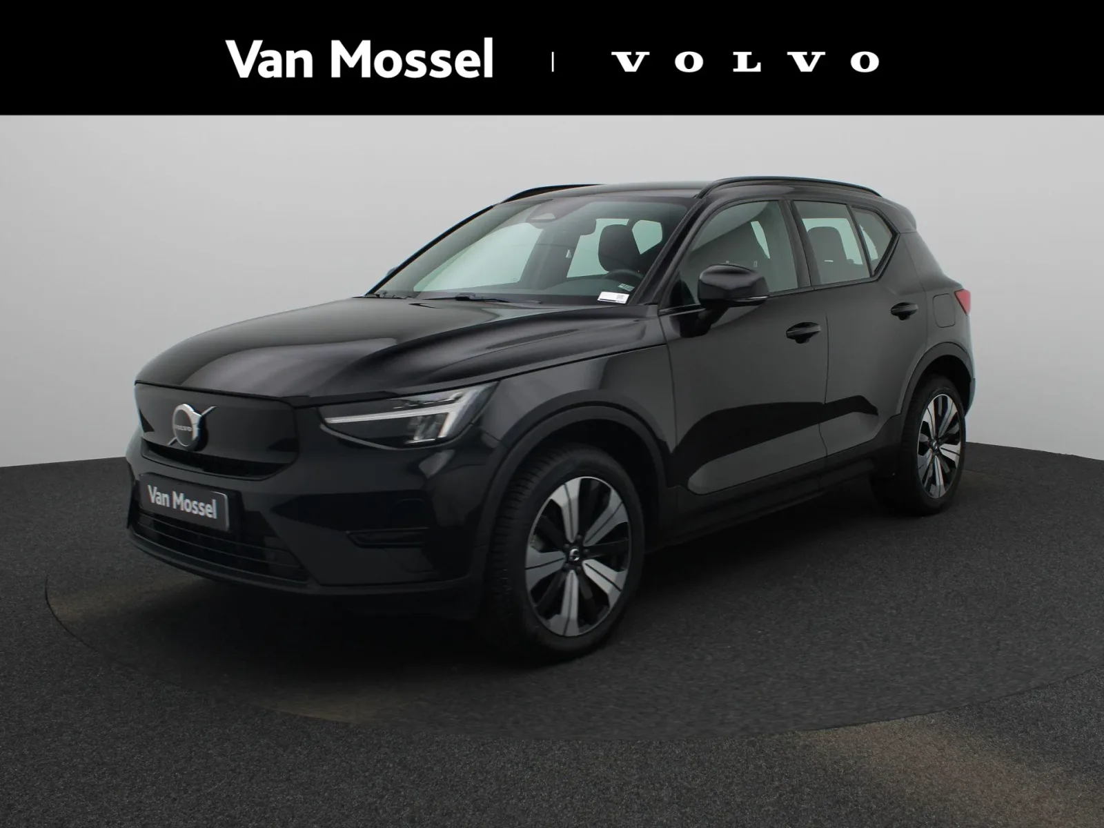 Volvo XC40 (2022) — foto 1