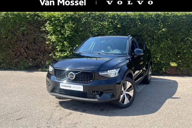 Volvo XC40 (2023)